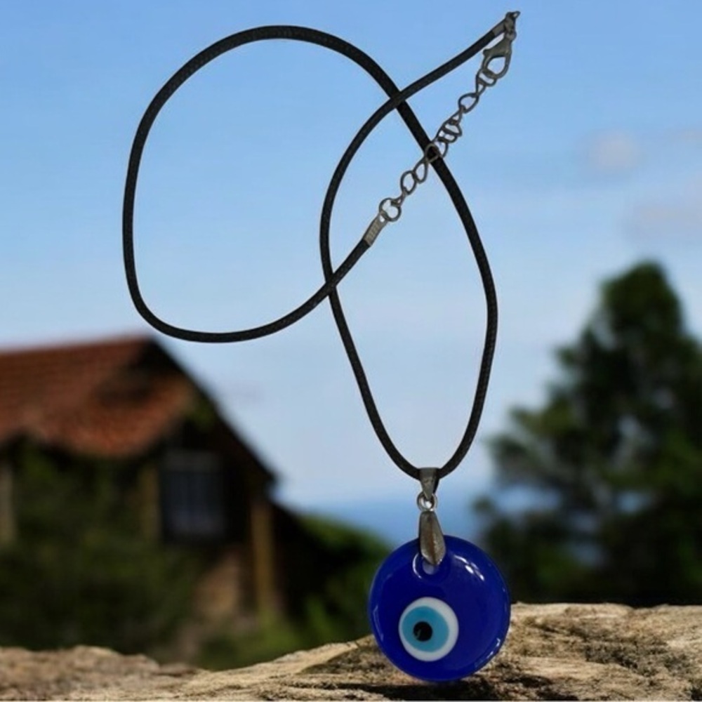 🫶🏻 Blue Evil Eye Glass Pendant Necklace - Picture 1 of 1